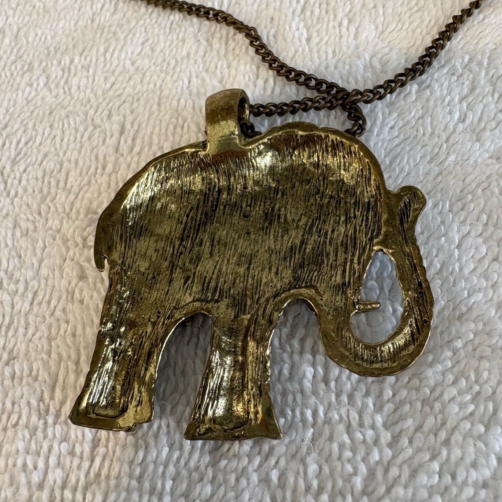 Vintage Brass Elephant Diamond Like Rhinestones Statement Necklace - Picture 5 of 6